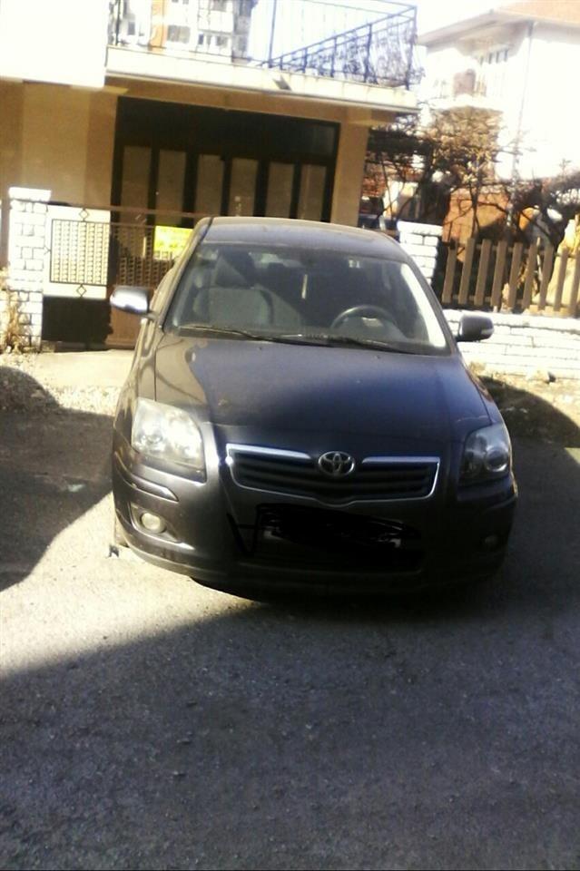 Toyota Avensis prv sopstvenik