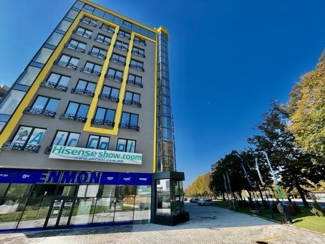 Se izdava deloven prostor 179m2 vo blizina na East Gate Mall