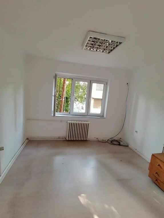 Three-room apartment for rent in Center