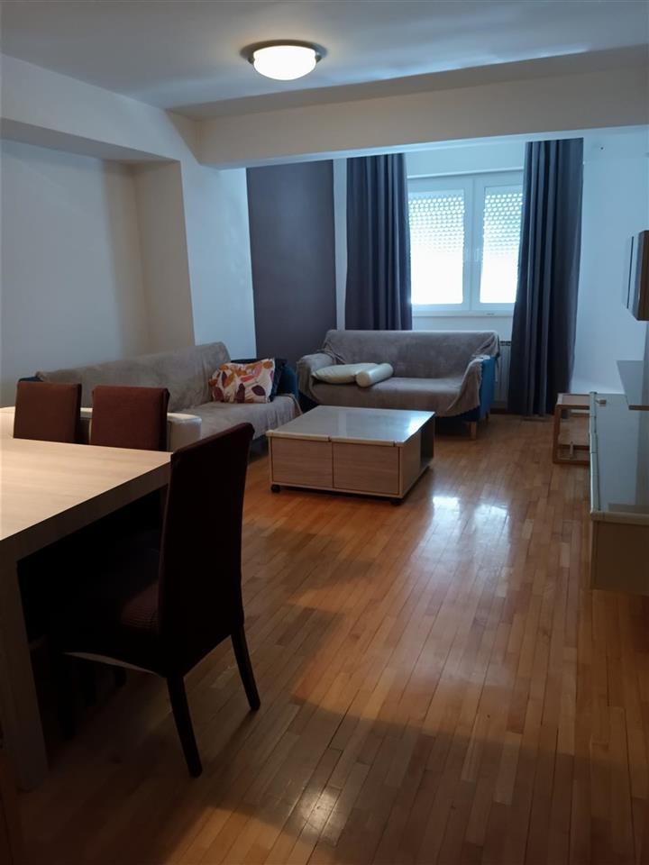 SE IZDAVA NAMESTNE TROSOBEN STAN VO KISELA VODA-RAMPA
