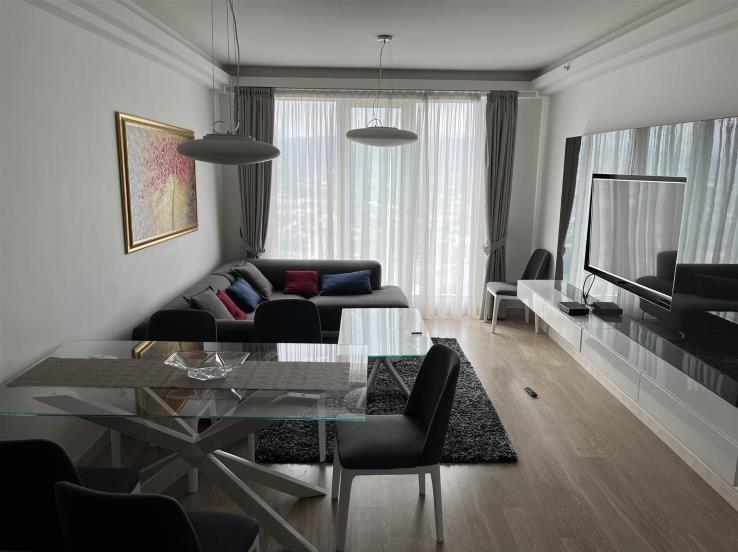Se iznajmuva trosoben stan vo Aerodrom Chevahir Sky City