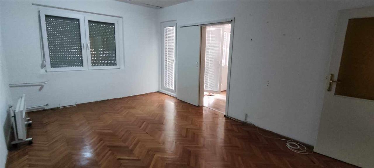 Se iznajmuva prazen stan vo Karpos 4 od 73 m2