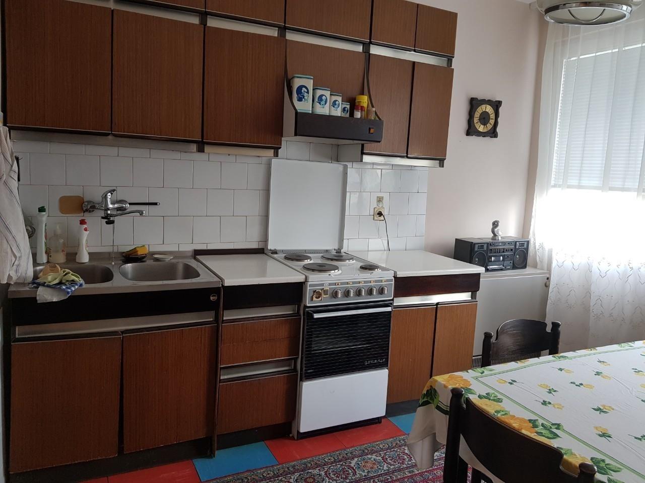 Furnished apartment with excellent layout in the Center