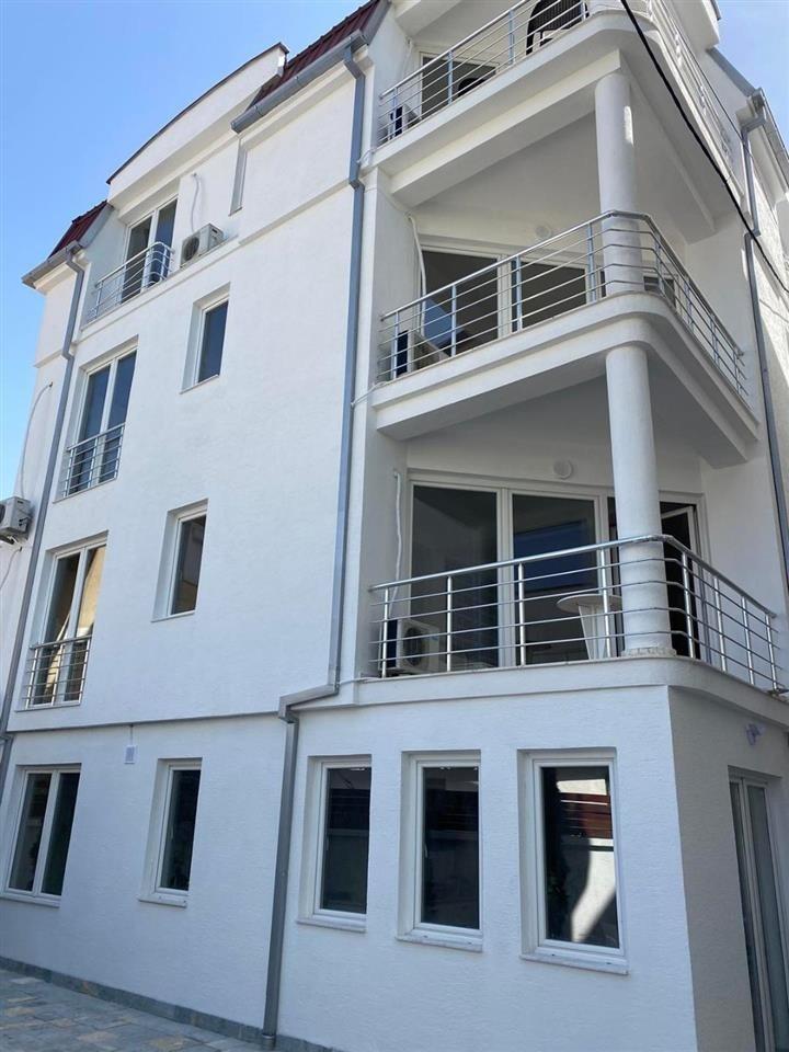 HOTEL SO 8 APARTMANI NA KEJOT VO OHRID