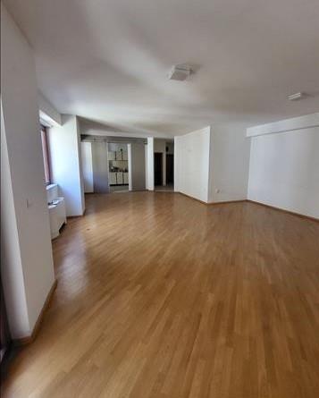 Se iznajmuva stan 130m2 vo Karpos 2 do MI-DA