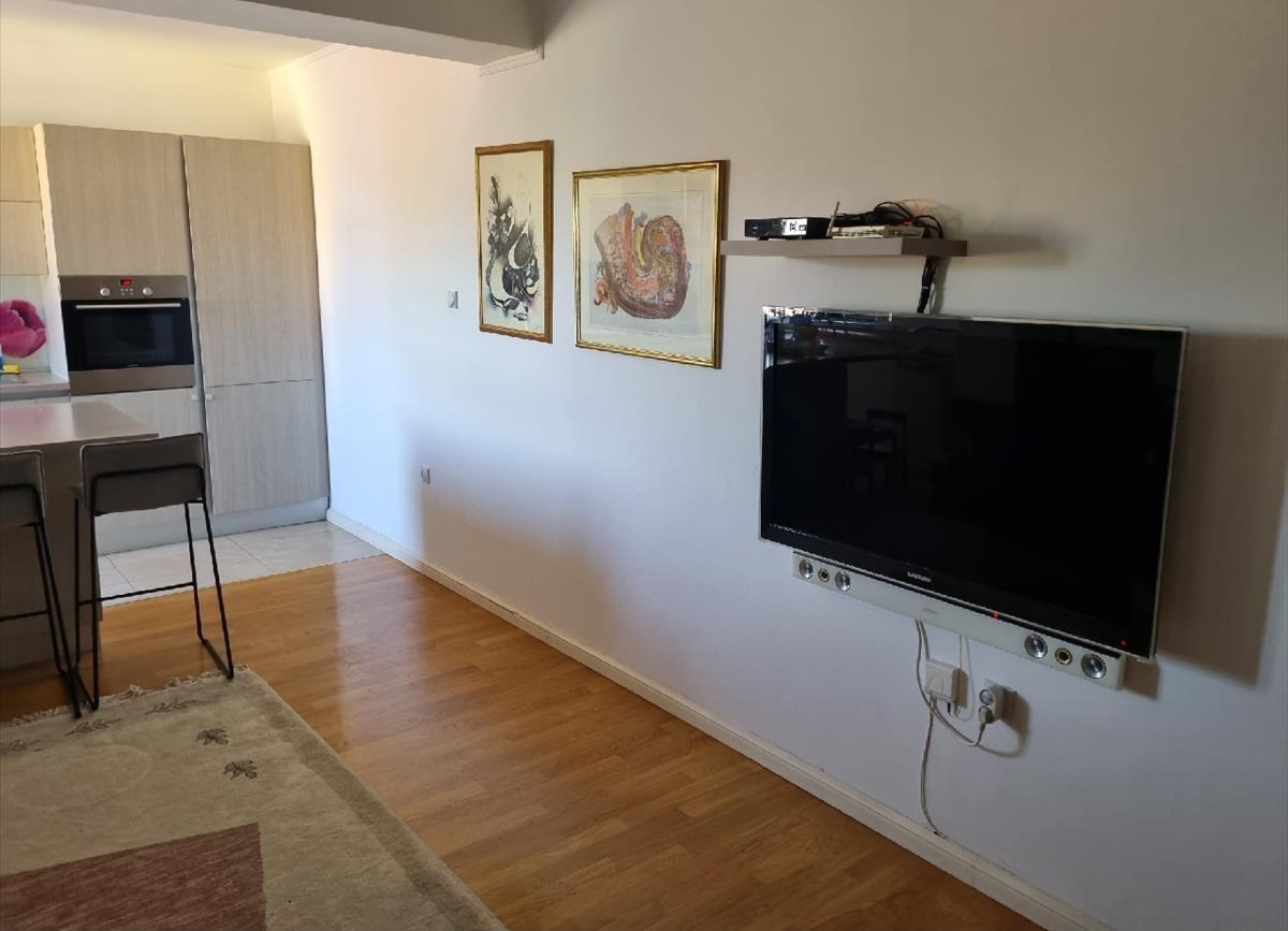 Se iznajmuva stan 67m2 do Fontana Gradski park