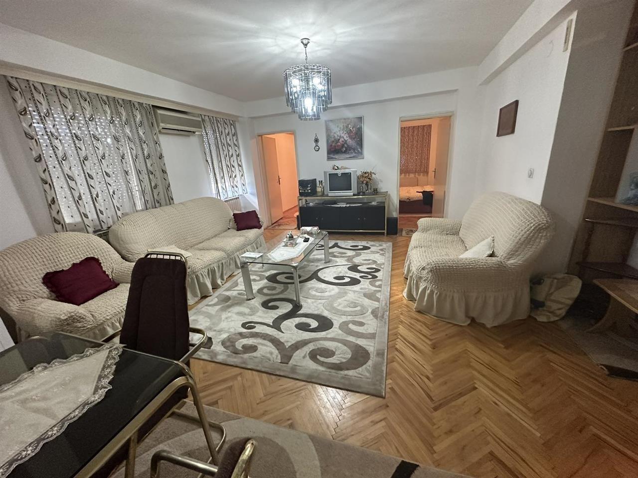 Hipodrom stan 57m2 trosoben na prizemje