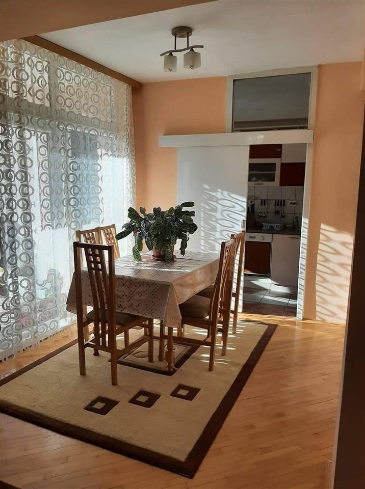 Stan od 95m2 vo Avtokomanda