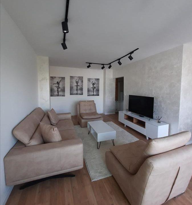Se izdava stan vo Centar od 90m2