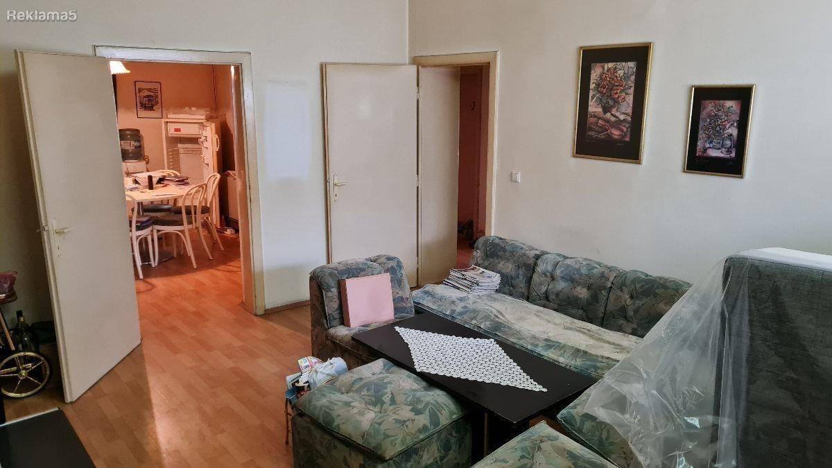 Se izdava stan vo Debar Maalo od 104m2