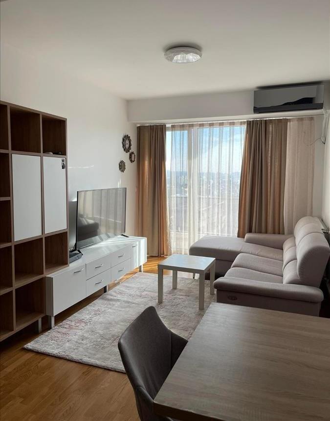 Se iznajmuva stan od 60m2 vo Nastel Taftalidze
