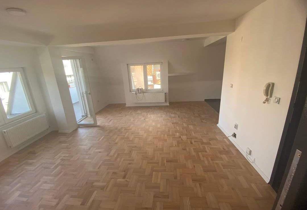 SE PRODAVA stan vo Debar Malo