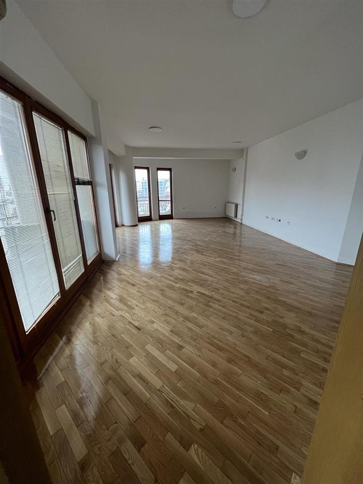 Se izdava stan 130m2 na Vodnjanska