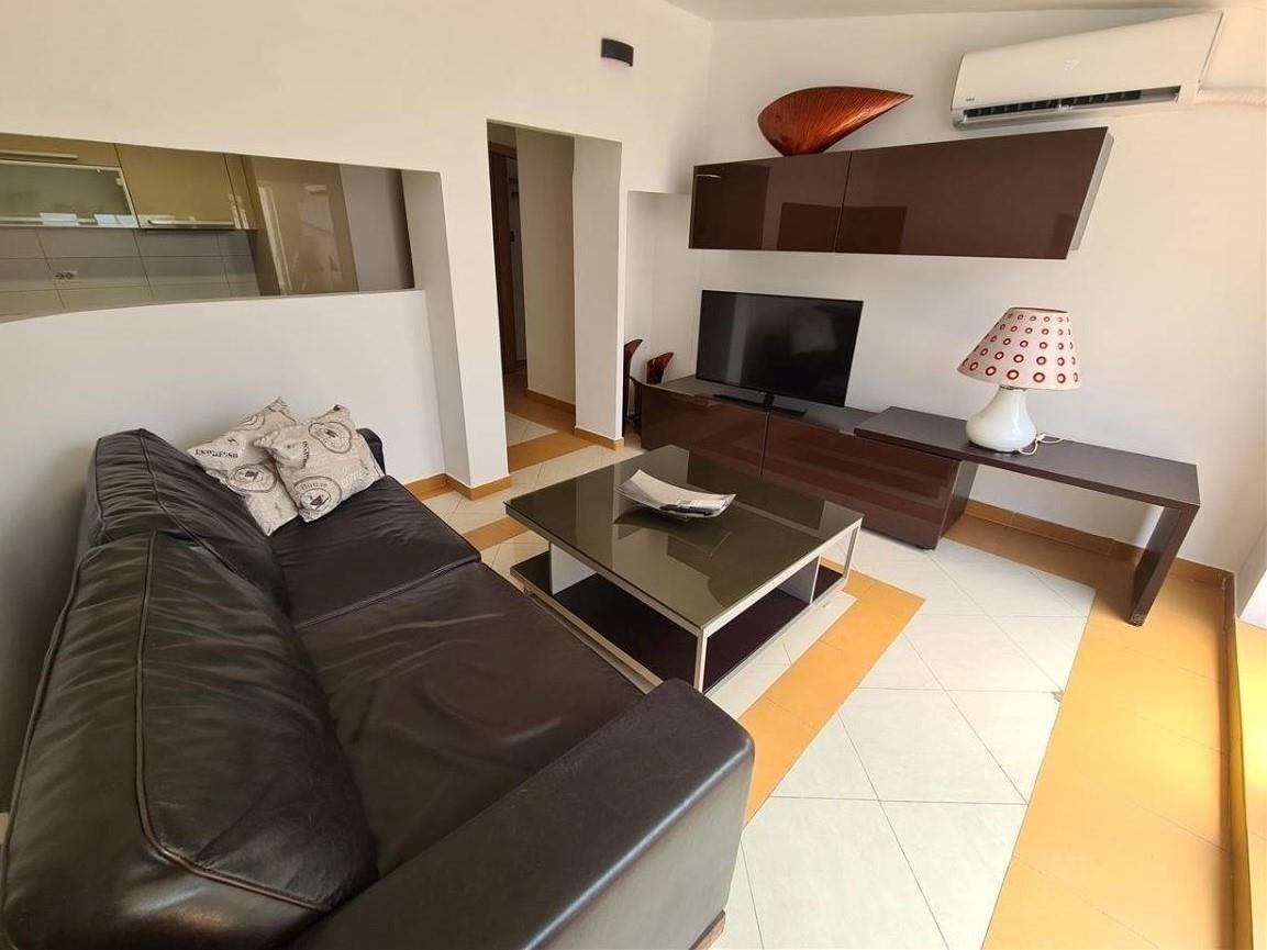 Se iznajmuva stan od 69m2 Kompleks Mida vo zgrada na Adora
