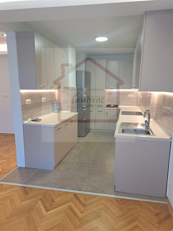 HALF EMPTY THREE-ROOM APARTMENT IN THE STRICT CENTER OF SKOPJE