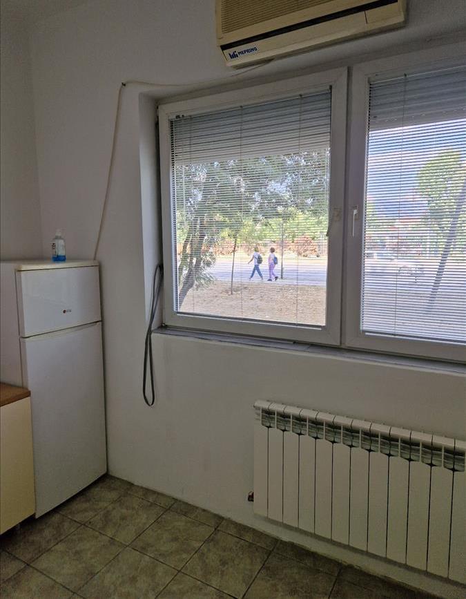 SE IZNAJMUVA stan vo blizina na Vero YUMBO