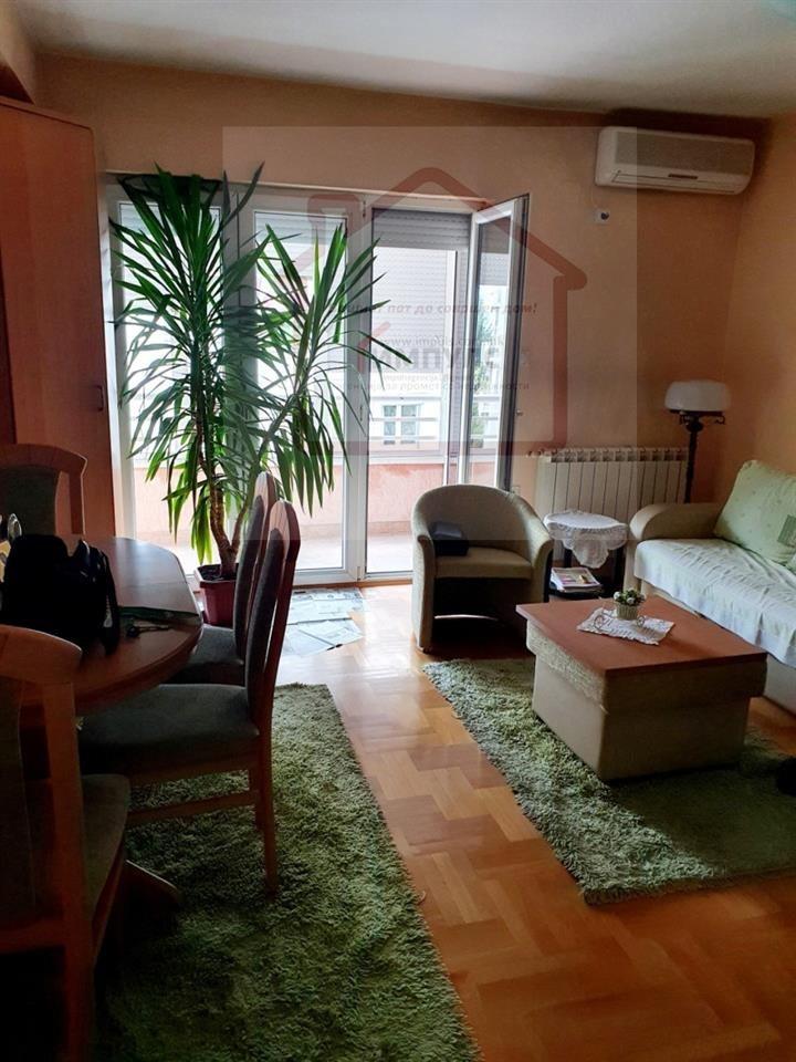 SPACIOUS STUDIO IN THE CENTER, UNIVERSAL AT THE BACK