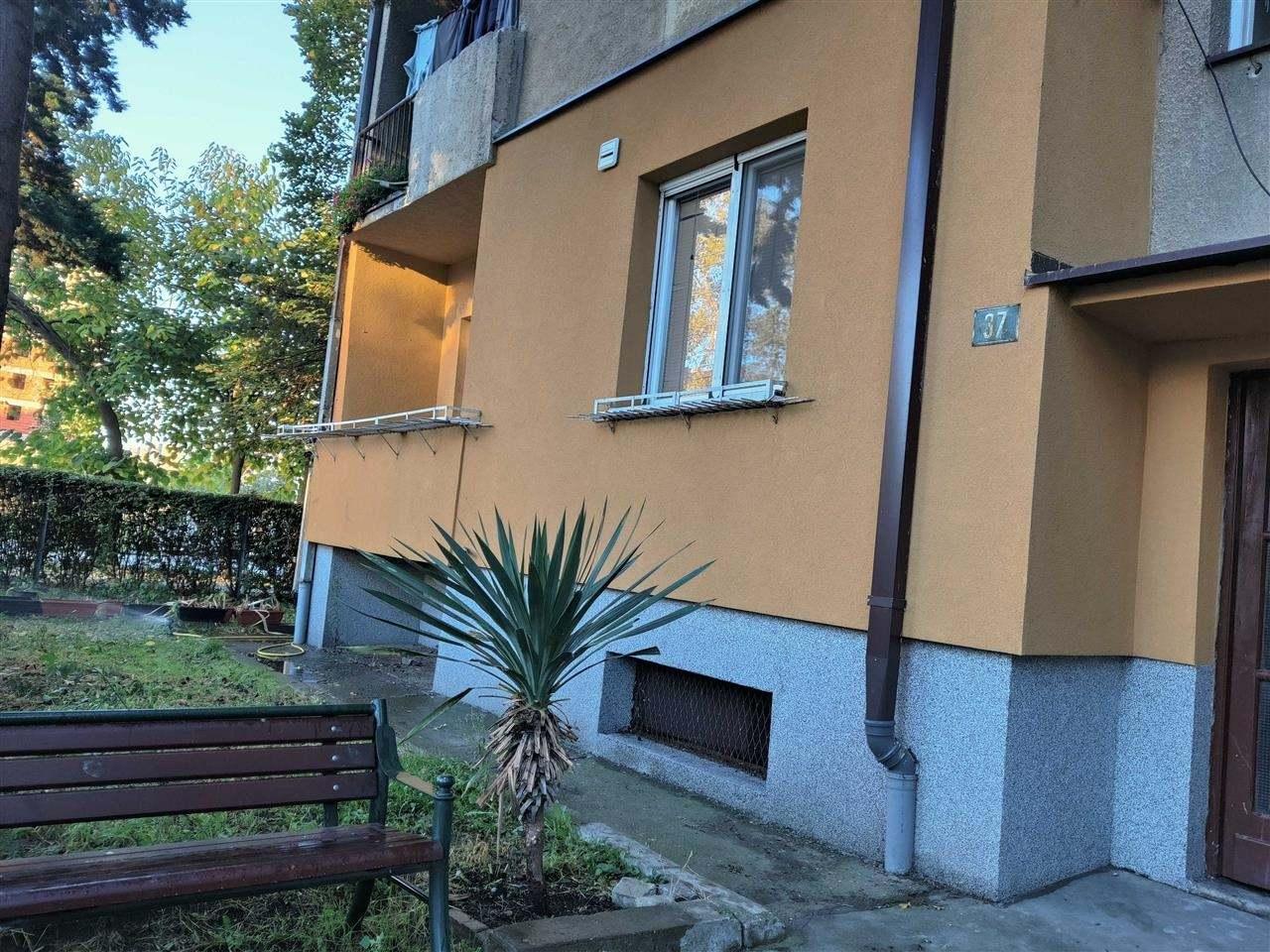Apartment for rent near Vero Jumbo for business space