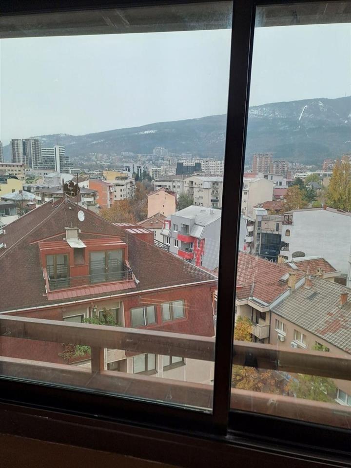 SE PRODAVA STAN NAD ZEGIN 88 M2