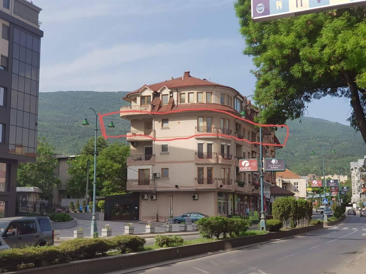 An empty apartment is for rent on Vodnjanska