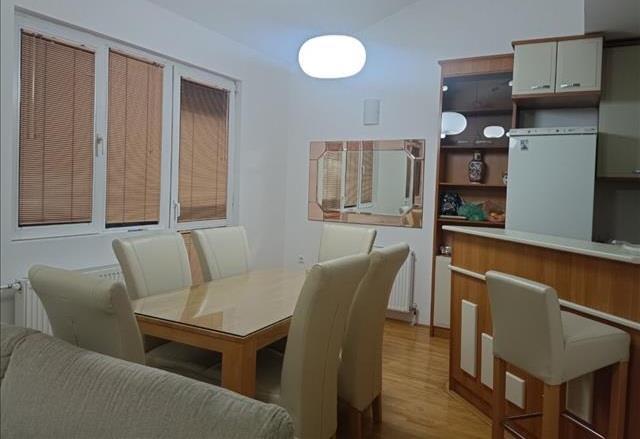 SAVIĆ IS SELLING AN APARTMENT IN THE CENTER