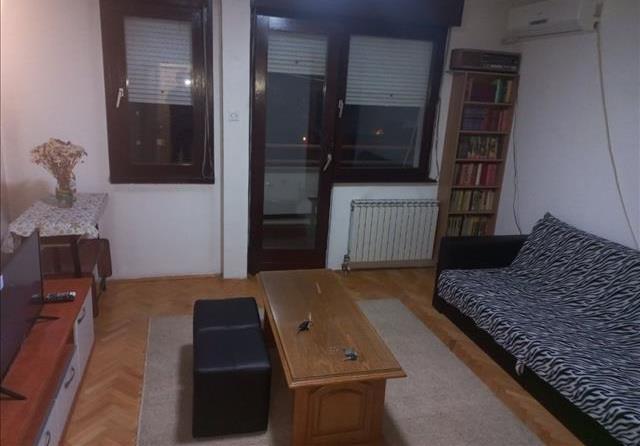 Se iznajmuva stan vo Novo Lisice