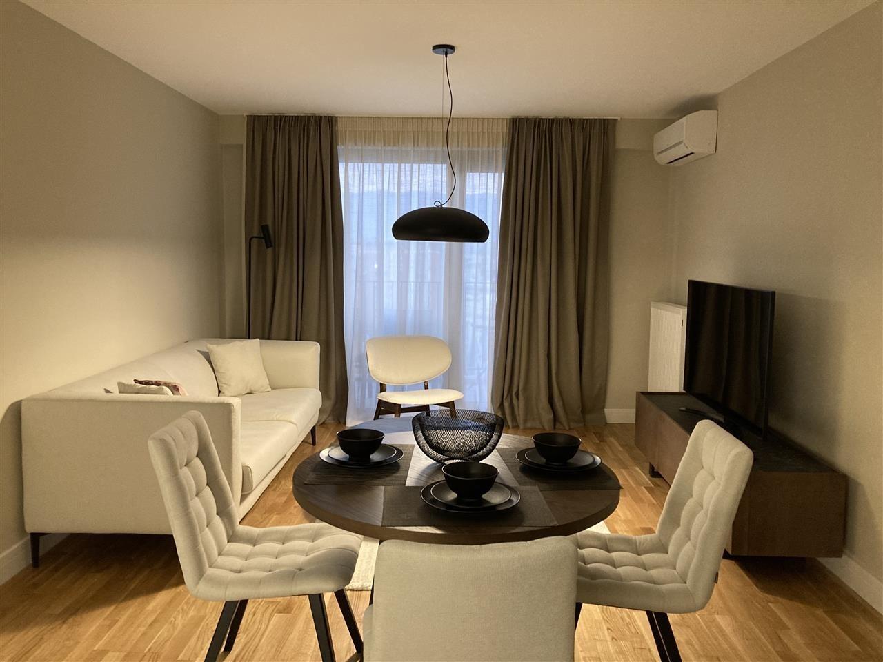 A newly furnished unoccupied apartment in Diamond is for rent