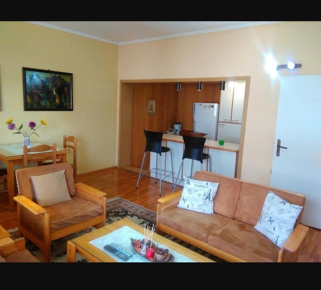 A 90m2 apartment is for rent on Rooseveltova Street