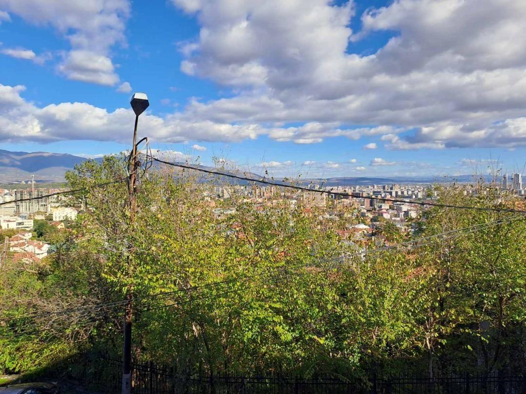 SE PRODAVA SEMEEN STAN NA VODNO 166 m2