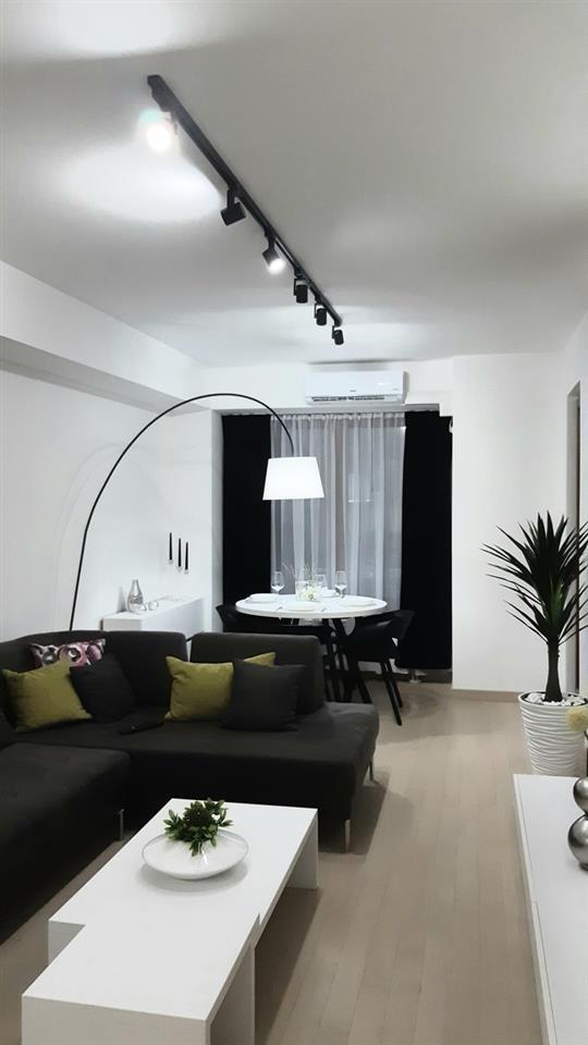 Lux Apartmen For Rent - FLATIRON Adora