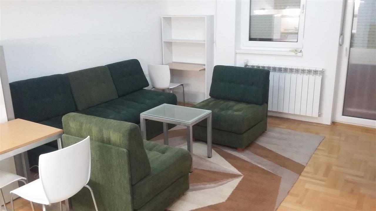 Se iznajmuva namesten stan od 34m2