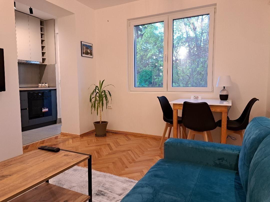 Se izdava stan 40m2 na Ruzveltova