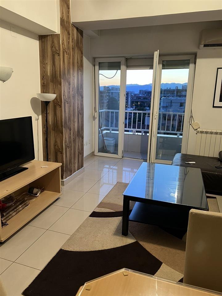 Se izdava namesten stan od 120m2 vo Michurin