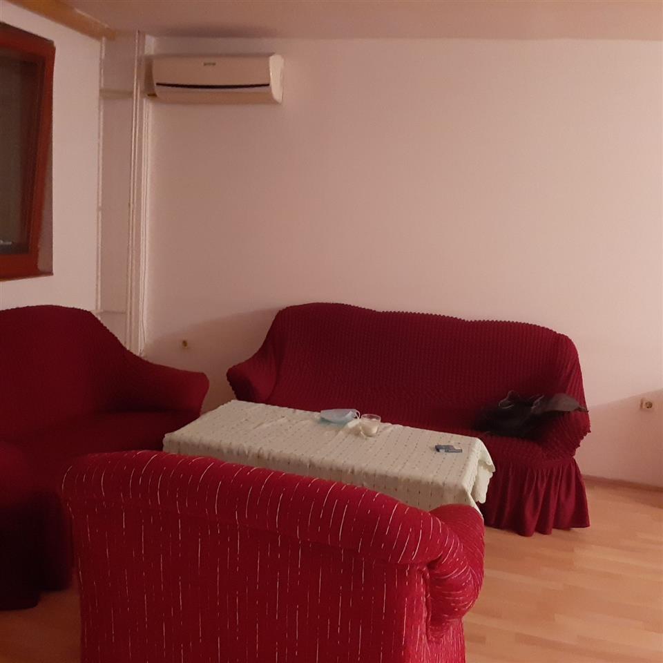 SE IZDAVA NAMESTEN DVOSOBEN STAN VO KISELA VODA-RASADNIK