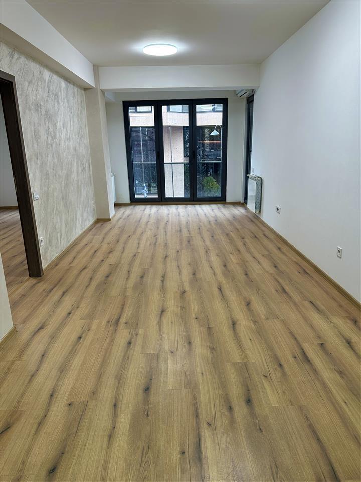 Se izdava stan 64m2 vo Debar Maalo