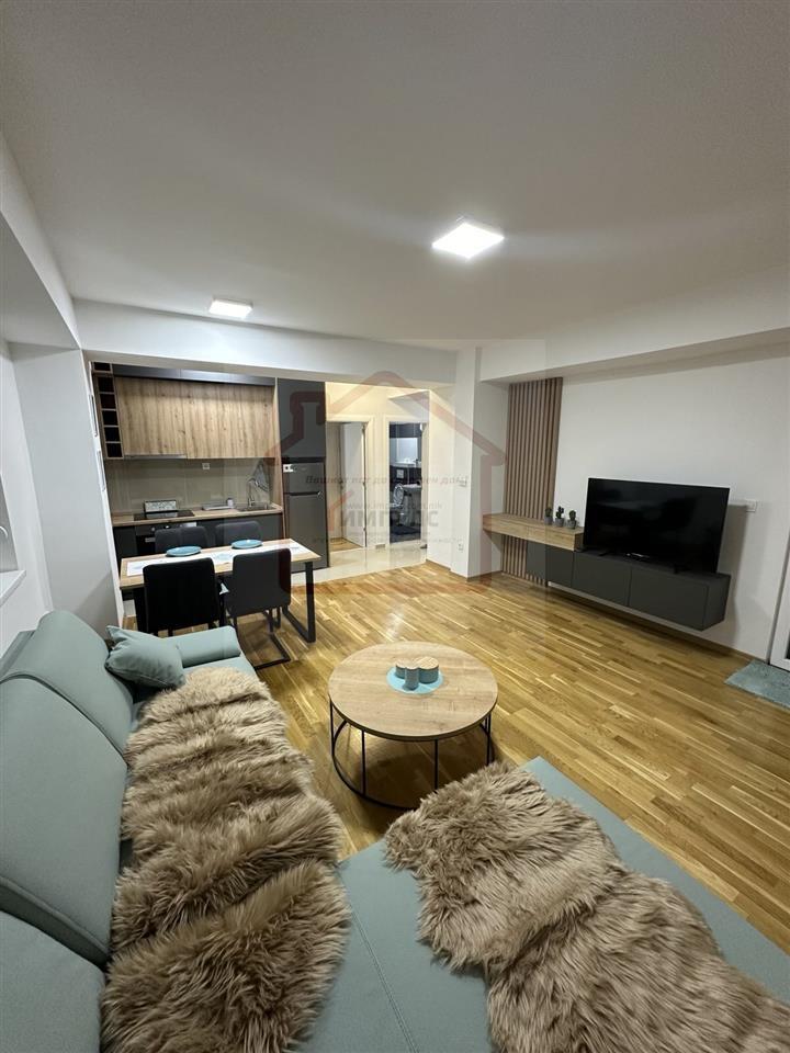MODERN FOUR-ROOM APARTMENT IN AN ATTRACTIVE AIRPORT LOCATION