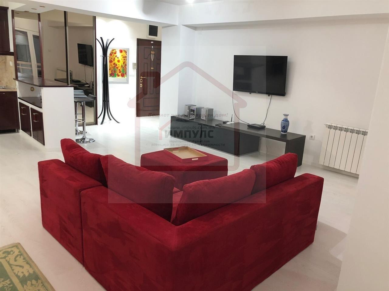 BEAUTIFUL TWO-ROOM APARTMENT IN A TOP LOCATION IN THE CENTER, KAPISHTETS