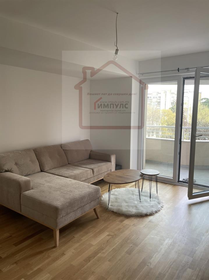 MODERN THREE-ROOM APARTMENT IN THE CENTER, SOUTH BOULEVARD