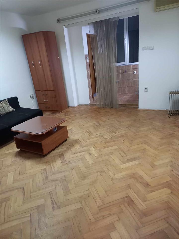 Se izdava namesten stan od 65m2 kaj Vero Dzambo