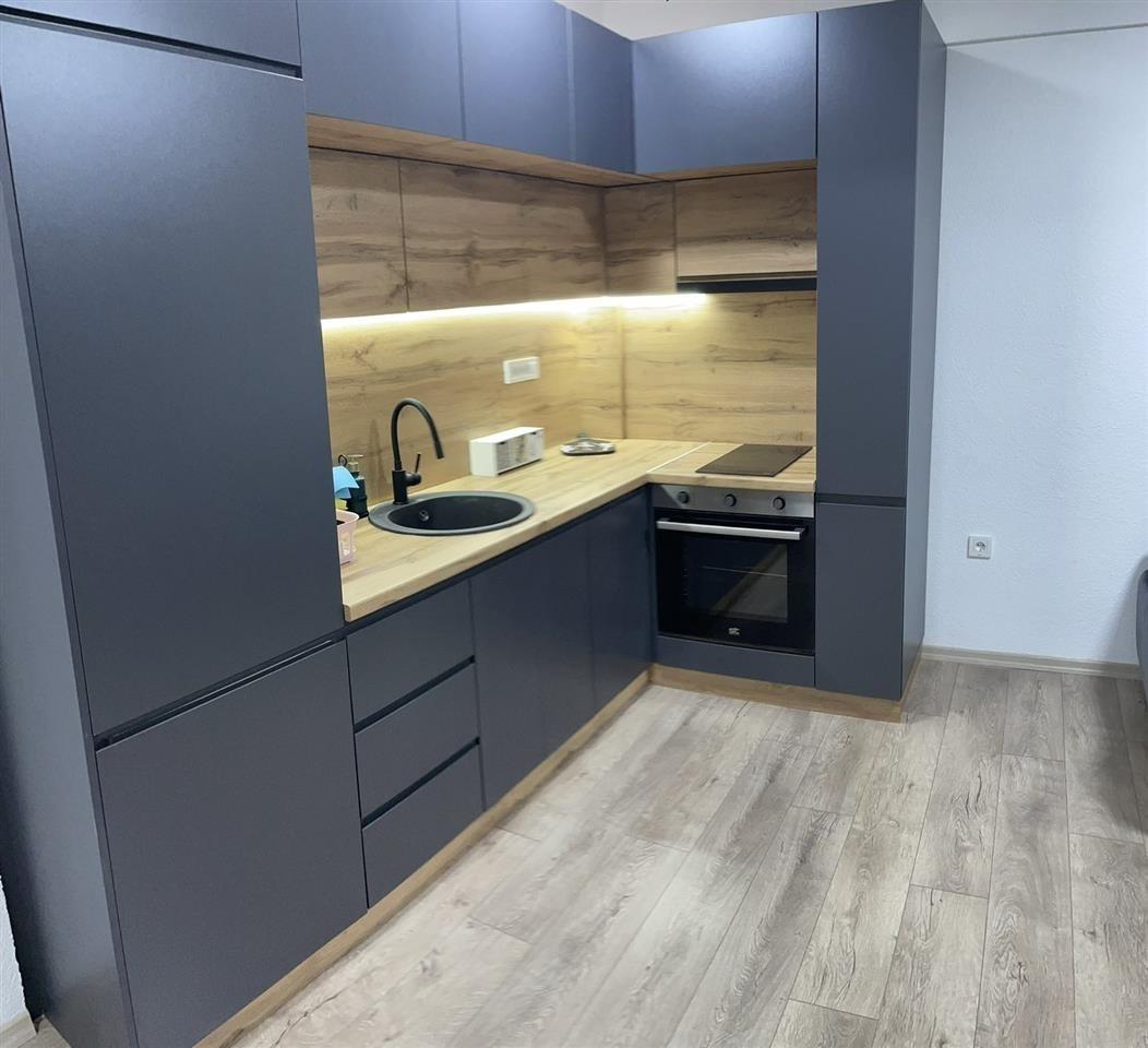 Se izdava apartman !!!