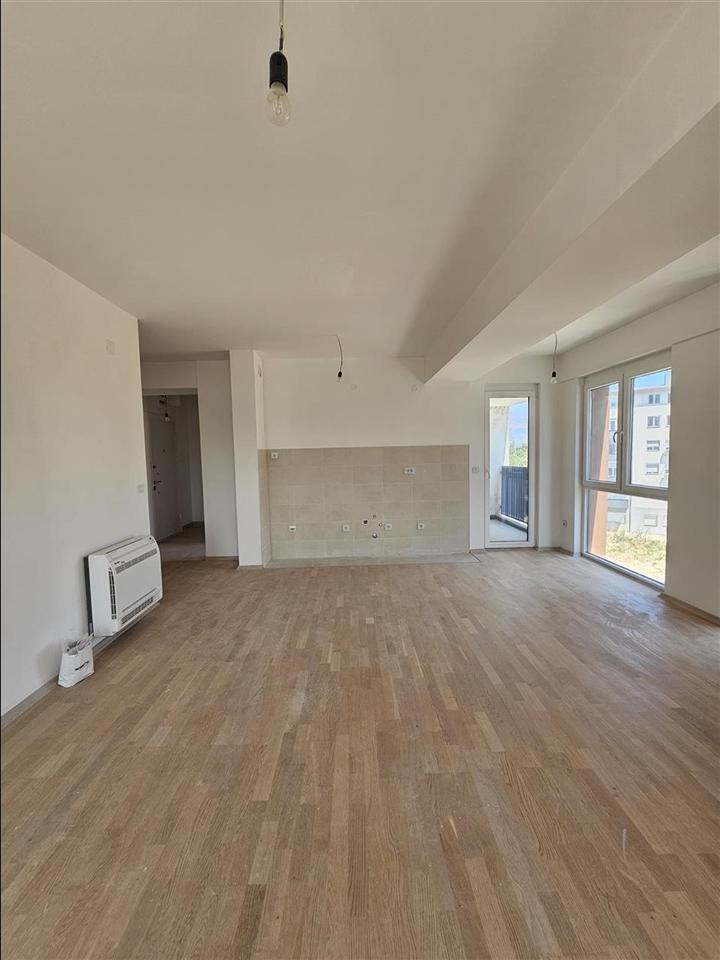 I rent an apartment in Gazi Baba neighborhood