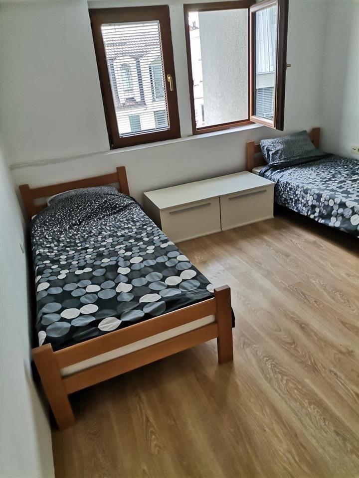 An 80m2 apartment for rent near the Universal Hall