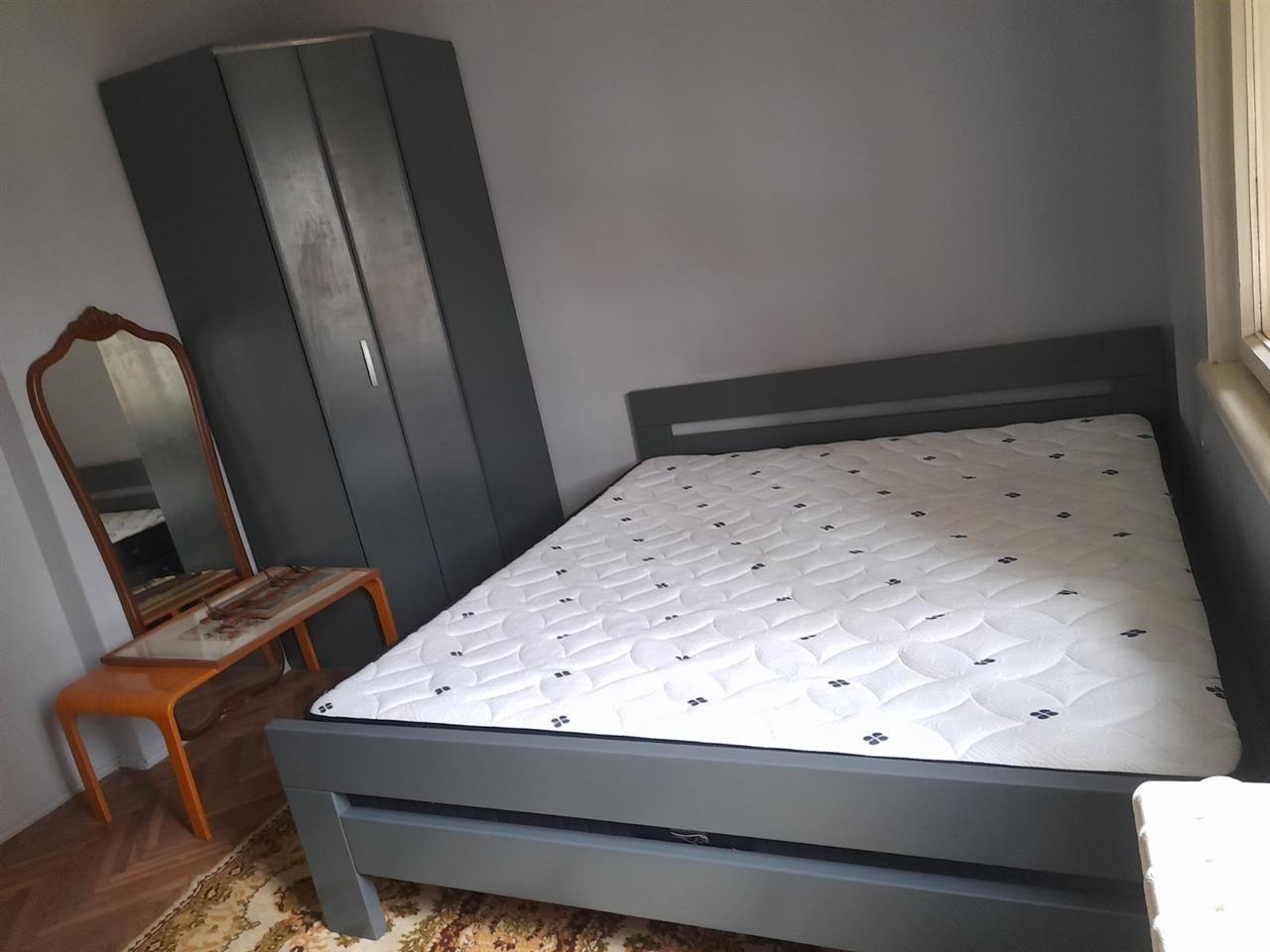 THREE-ROOM APARTMENT LOCATED IN THE CENTER