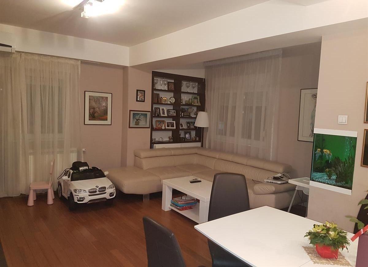 SE IZDAVA NAMESTEN TROSOBEN STAN VO PORTA KOZLE