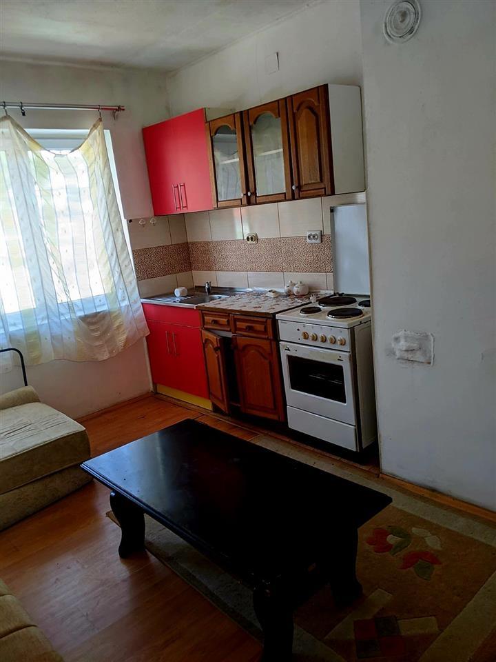 Se izdava stan vo Kocani 45m2 zgrada na Borovo