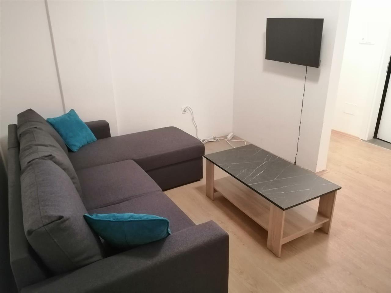 SE IZDAVA GARSONIERA VO CENTAR, JUZEN BULEVAR