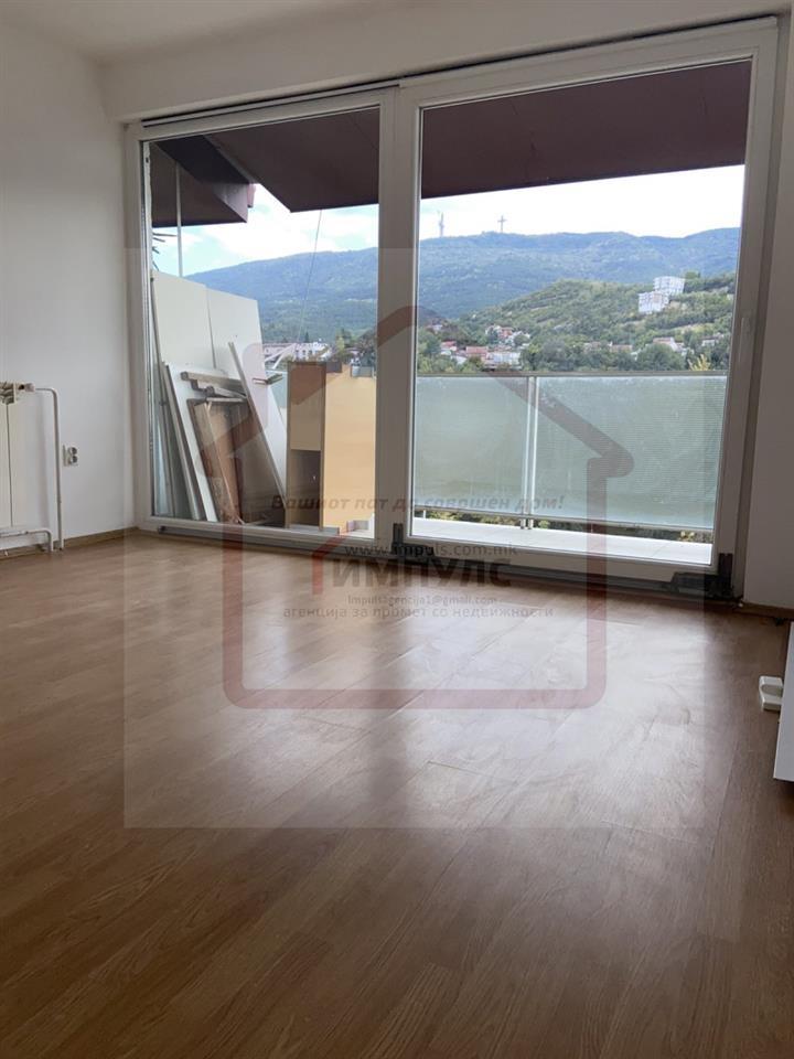 EMPTY THREE-ROOM APARTMENT LOCATED IN TAFTALIJE