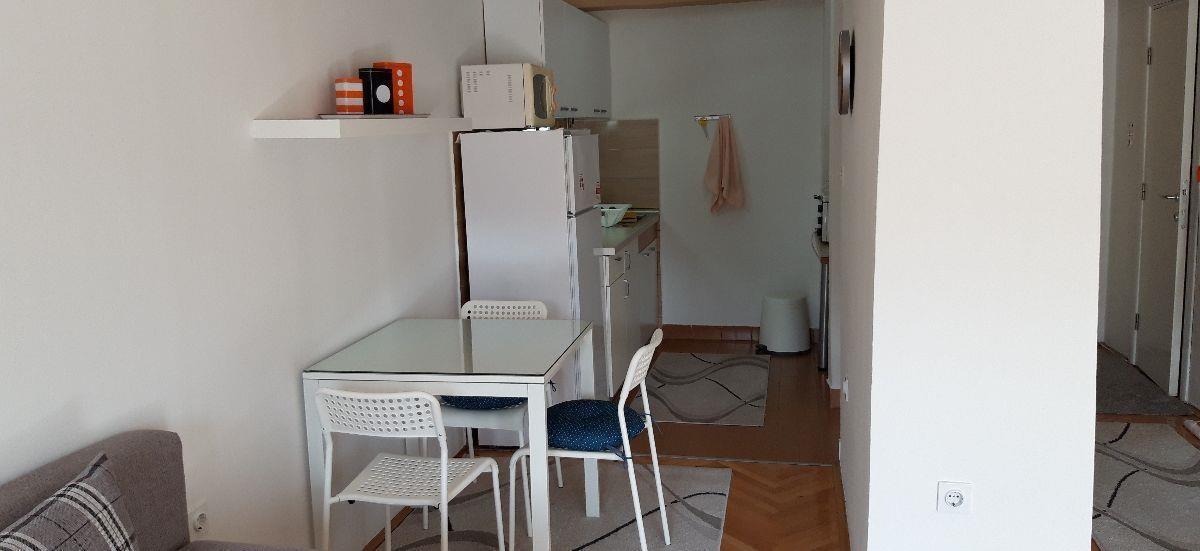 SE IZDAVA NAMESTENA GARSONIERA VO KAPISTEC-CVETEN PAZAR