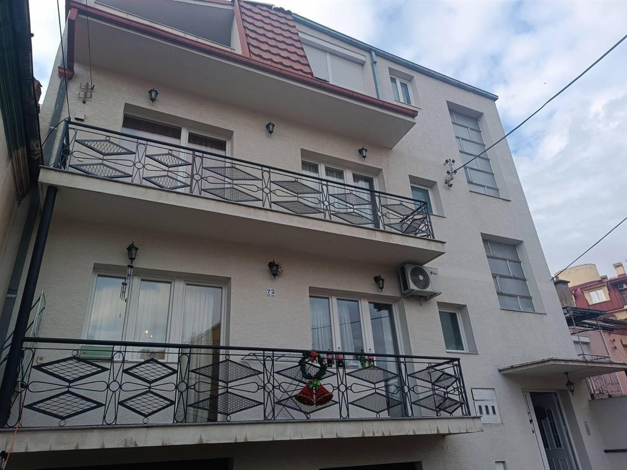 Se izdava stan vo strog centar na Bitola