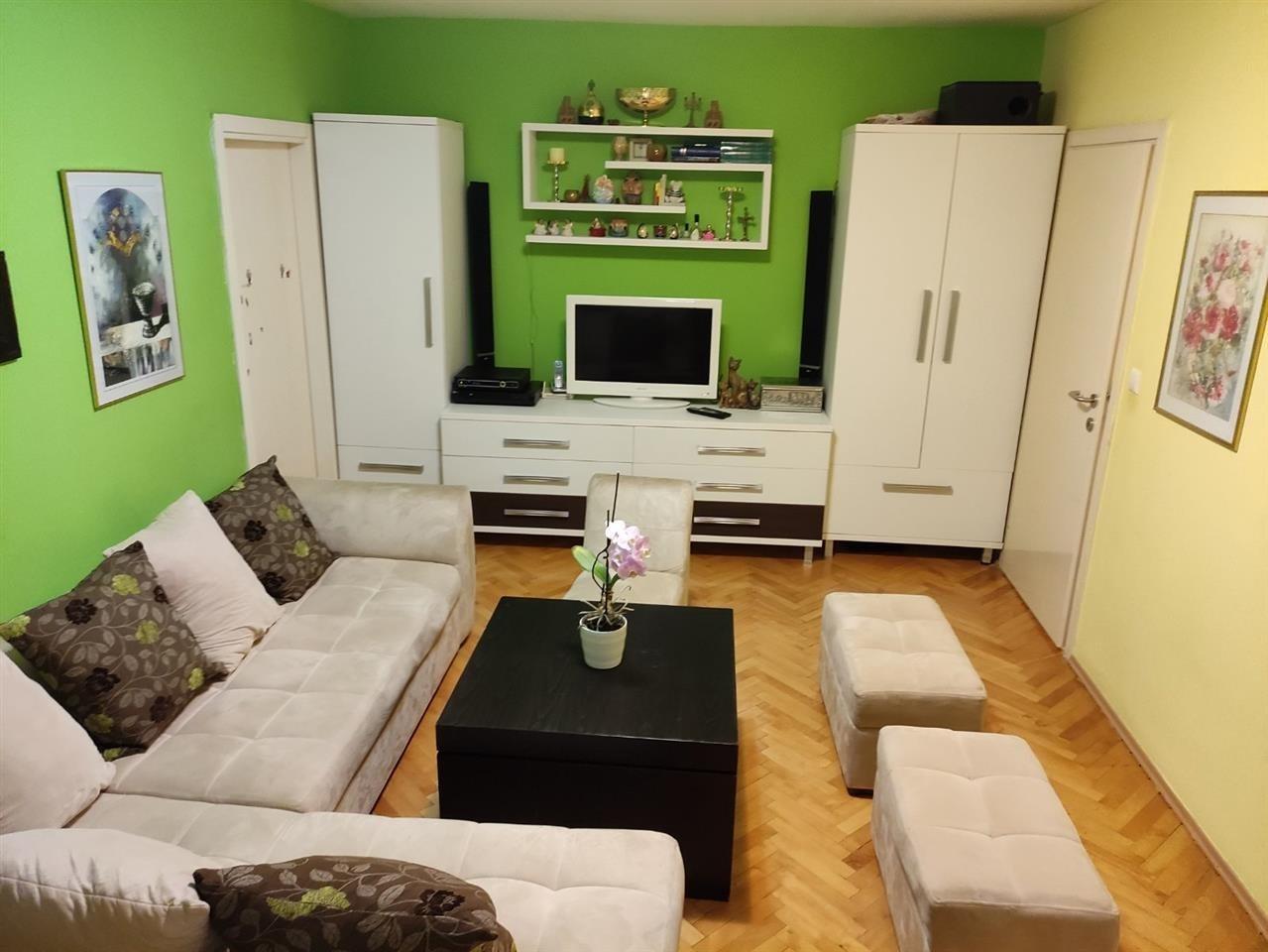 A well-furnished and functional apartment for rent in Aerodrom